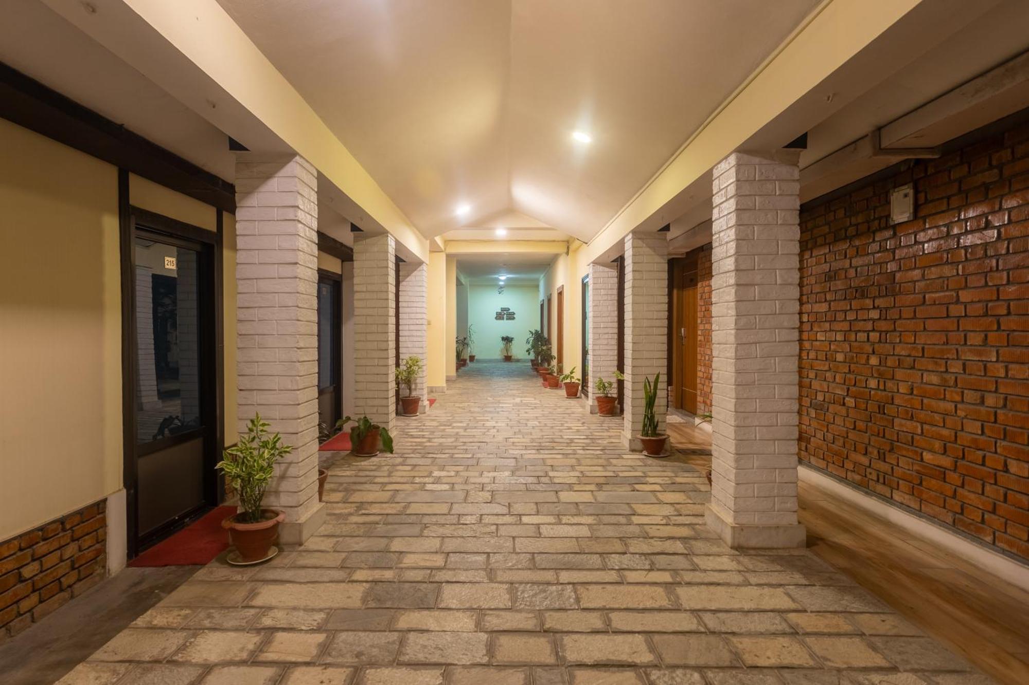 Dreamland Gold Resort & Hotel Siddharthanagar Luaran gambar