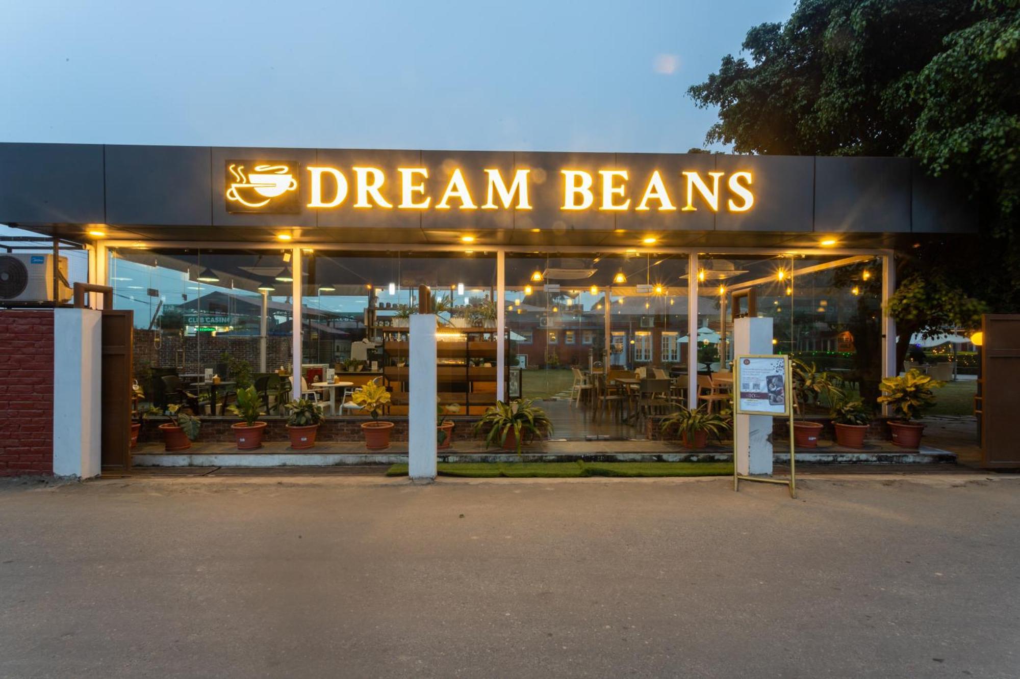 Dreamland Gold Resort & Hotel Siddharthanagar Luaran gambar