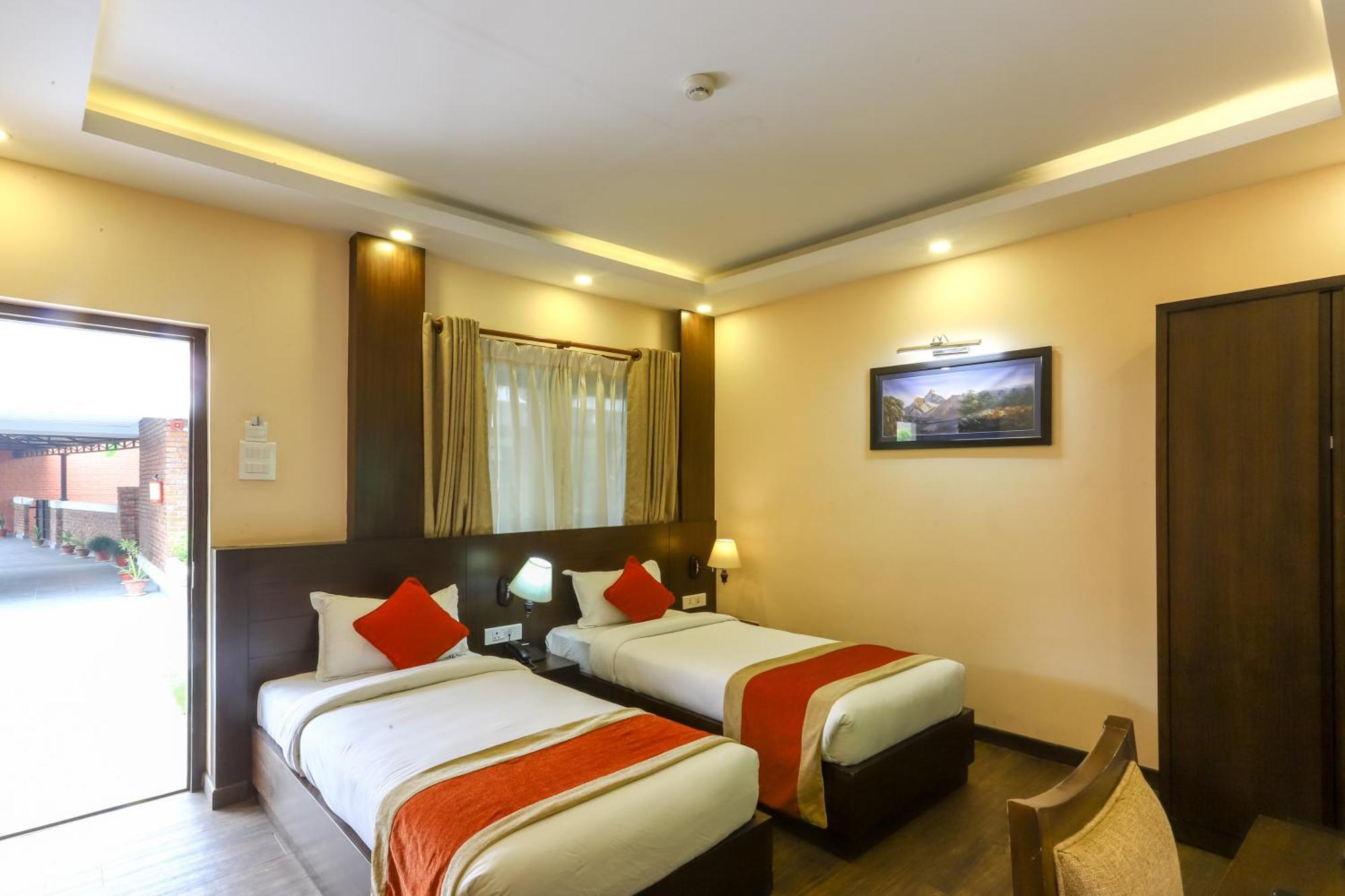 Dreamland Gold Resort & Hotel Siddharthanagar Luaran gambar
