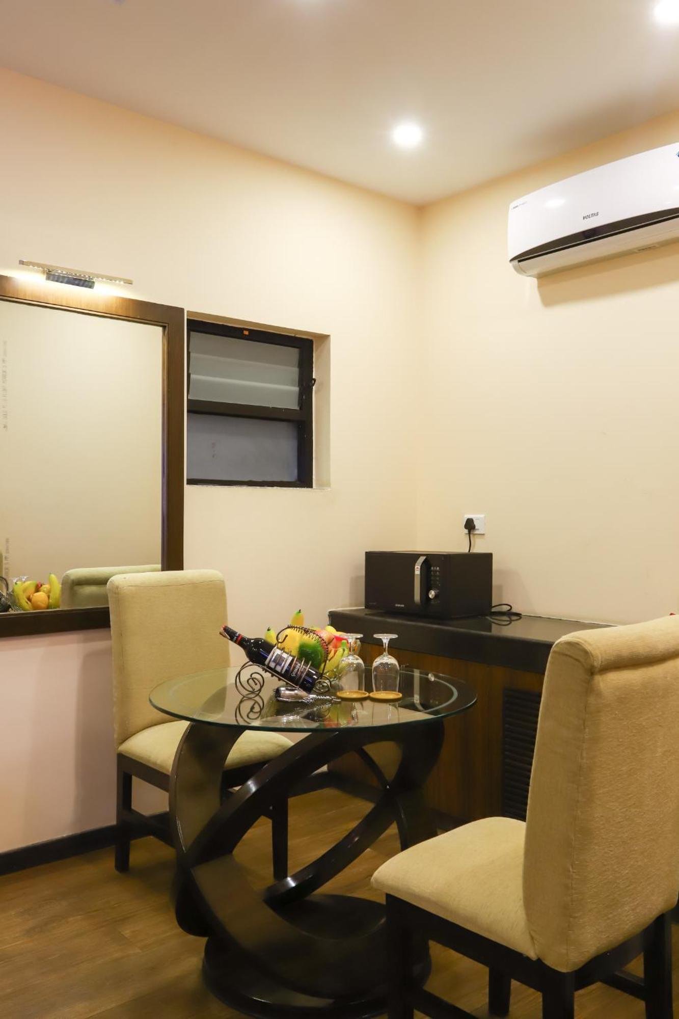 Dreamland Gold Resort & Hotel Siddharthanagar Luaran gambar