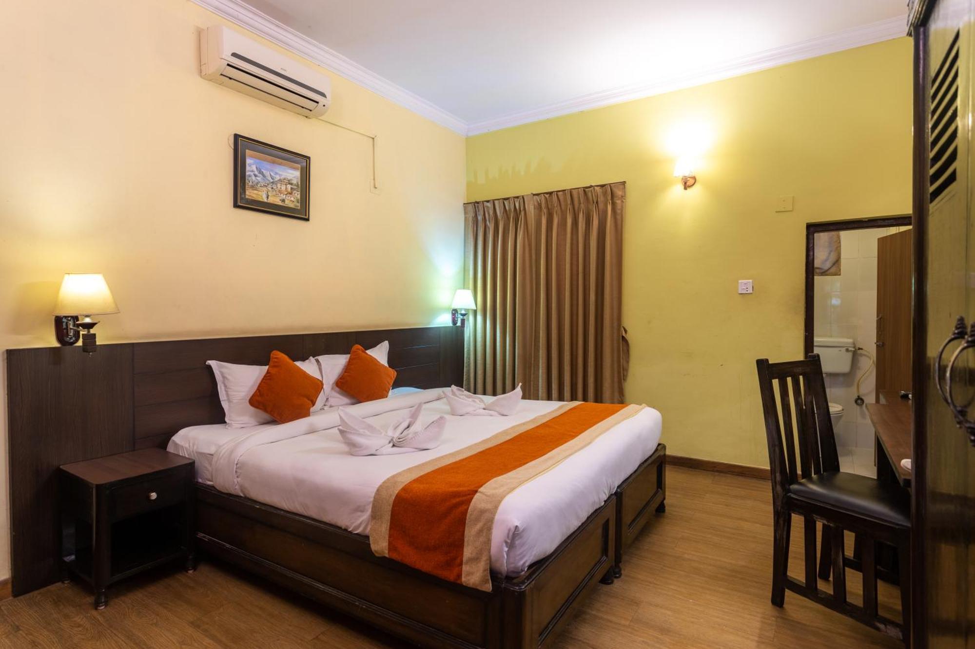 Dreamland Gold Resort & Hotel Siddharthanagar Luaran gambar